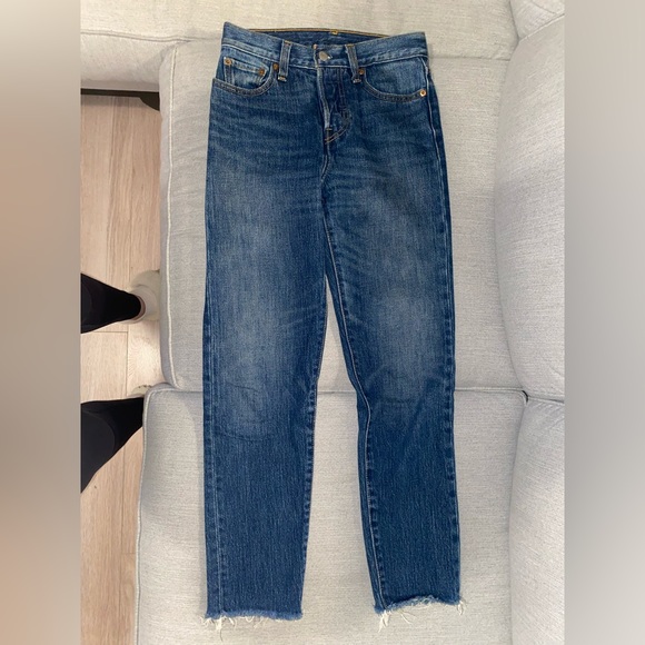 Levis Jeans - Picture 1 of 6